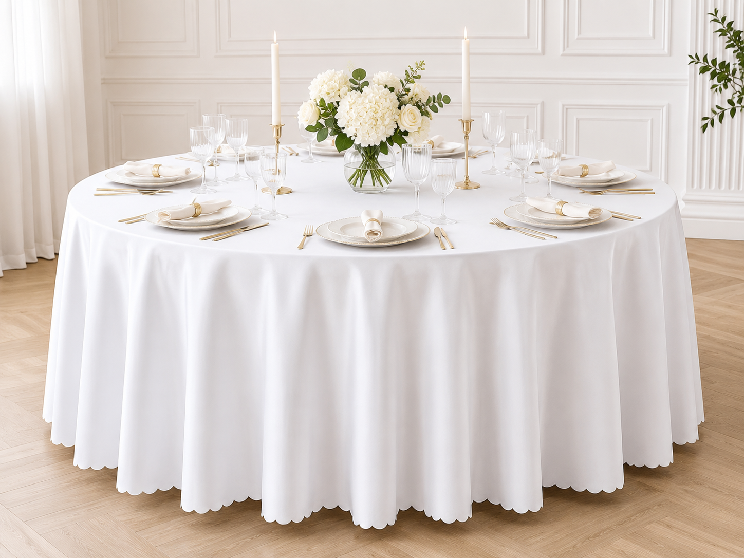 Nappe ronde blanche qualité supérieure pour tables de 10 personnes
